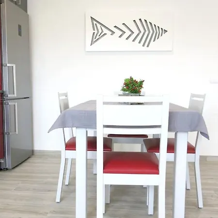 2 Bedrooms At 500 M Away From The With Sea View And Wifi Apartament Nazaré