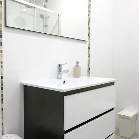 2 Bedrooms At 500 M Away From The With Sea View And Wifi * Nazaré