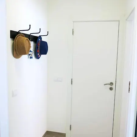 Apartament 2 Bedrooms At 500 M Away From The With Sea View And Wifi