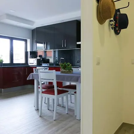 Apartament 2 Bedrooms At 500 M Away From The With Sea View And Wifi